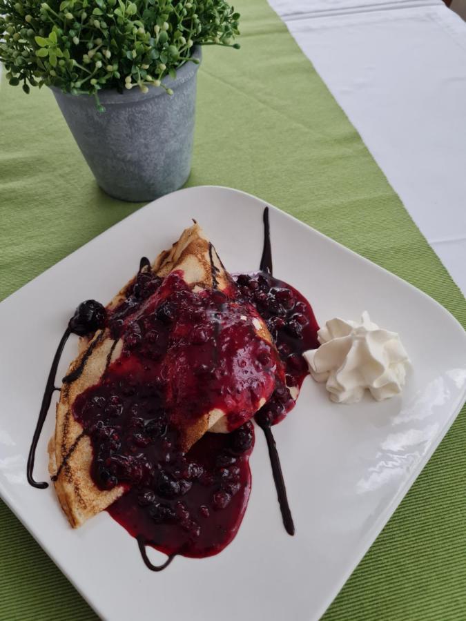 Restoran I Sobe Savic Bed and Breakfast Krnjak Exteriör bild
