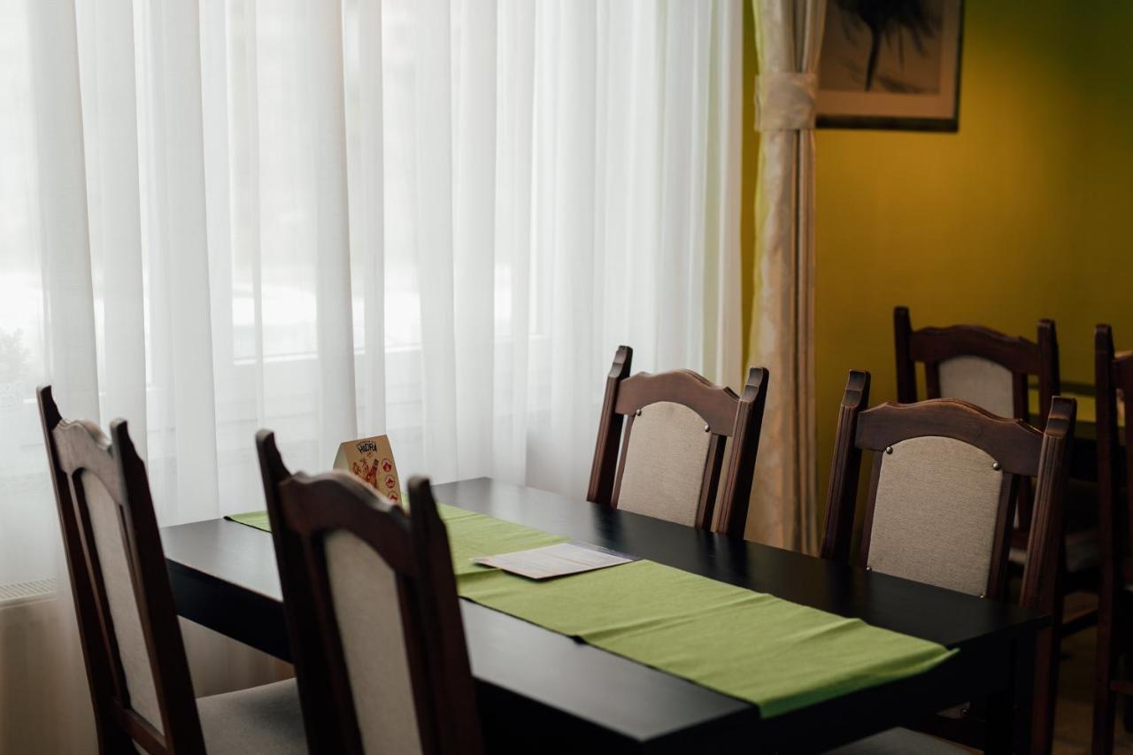 Restoran I Sobe Savic Bed and Breakfast Krnjak Exteriör bild